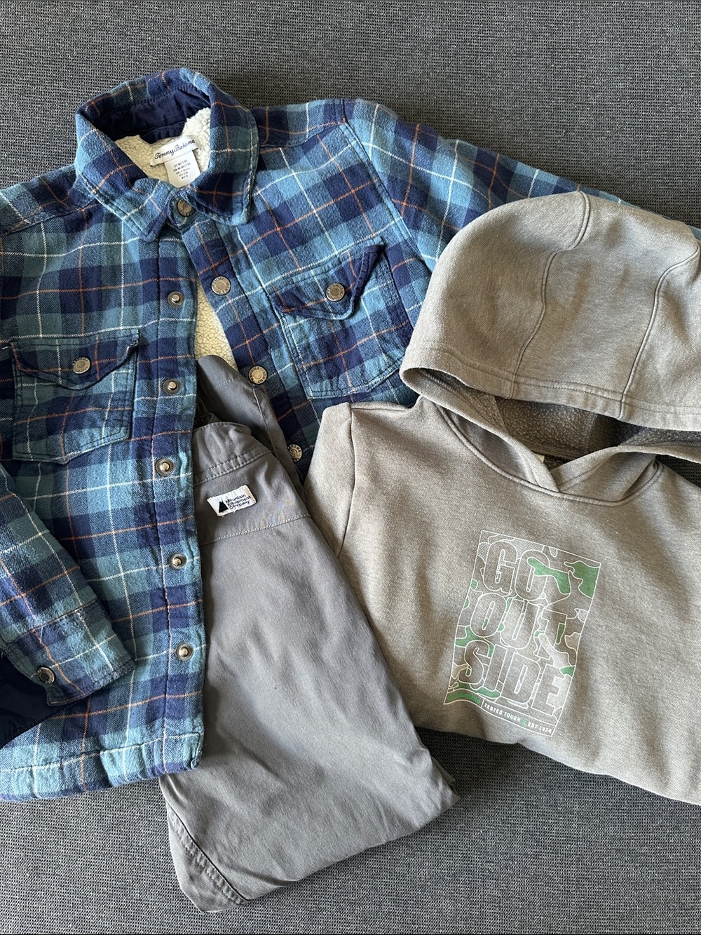 Set - size 7/8 kids: Columbia Hoodie, Tommy Bahama Overshirt, MEC Gray Pants